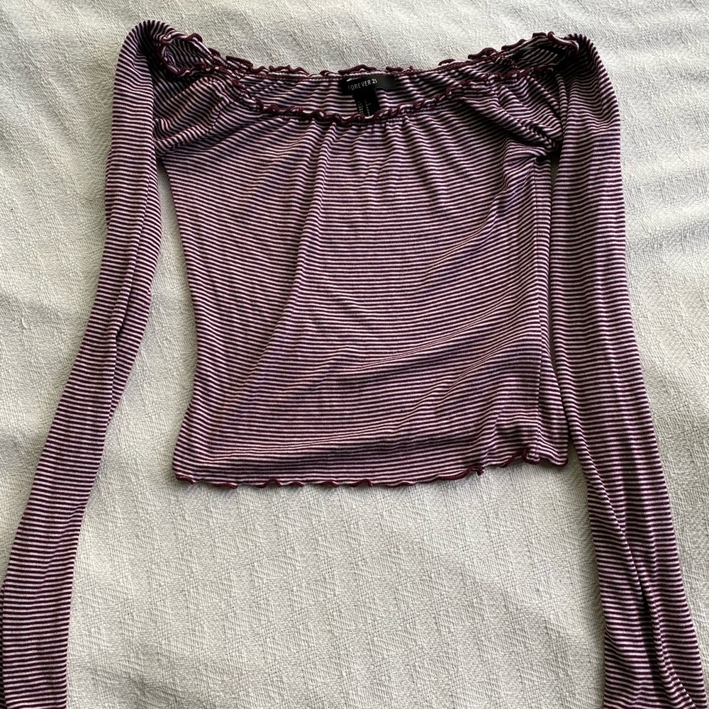 F21 Off-the-shoulder top